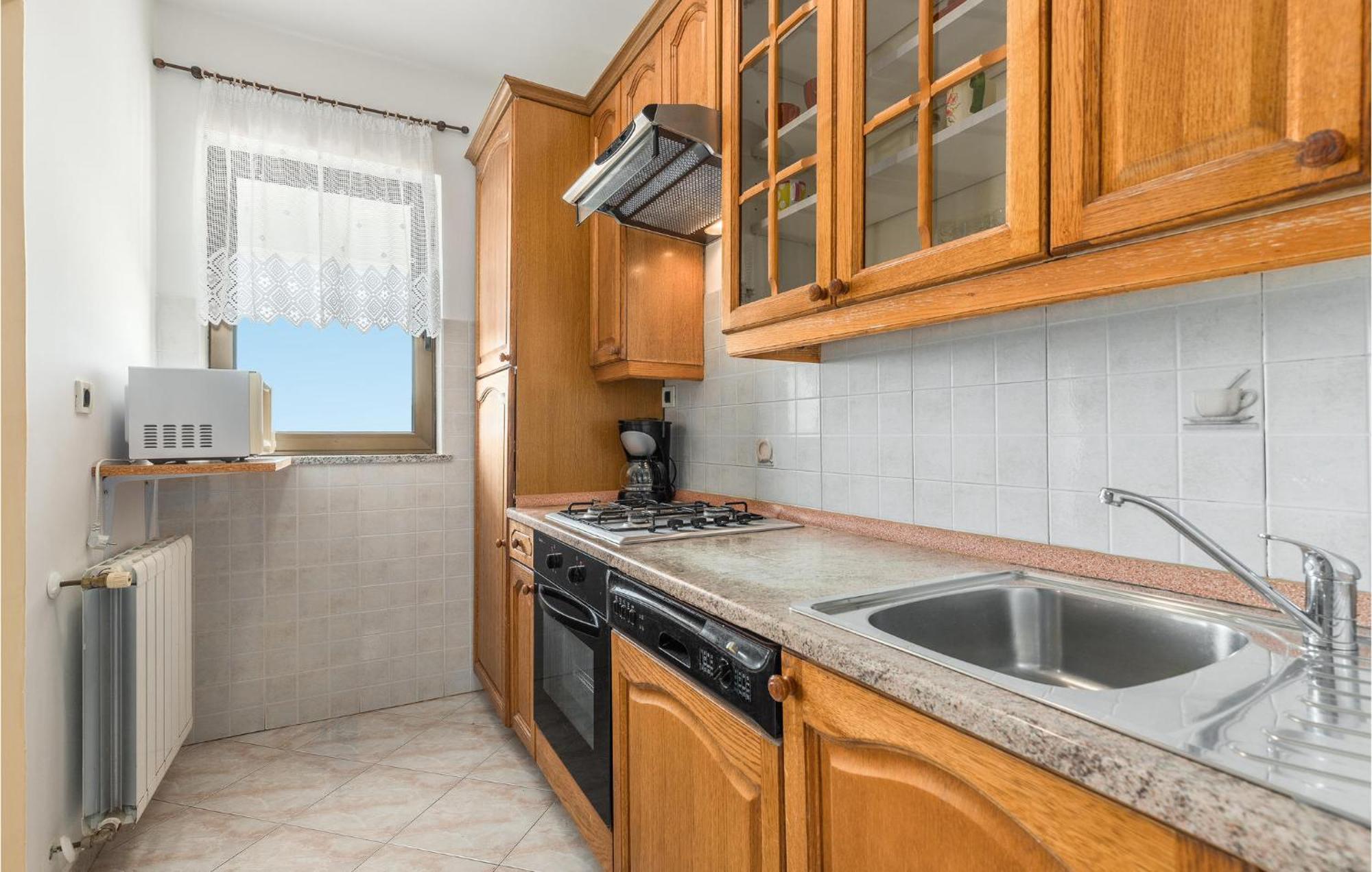 Beautiful Home In Visnjan With Wifi Bagian luar foto